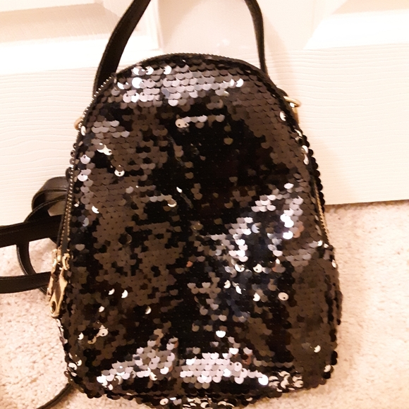 Mini sequin  backpack - Picture 4 of 4